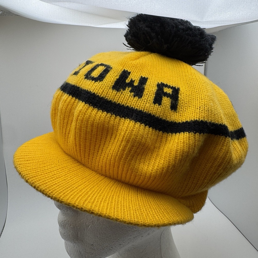 Iowa Hawkeyes Newsboy Stocking Pom Hat Visor Bill Adult Winter Go Hawks Knit Vtg